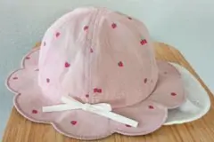 女の子 いちご柄 帽子 44cm アカチャンホンポ