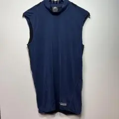 adidas ノースリーブ　インナーシャツ