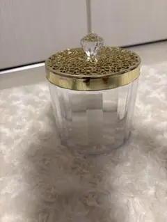 透明・金色の小物入れ