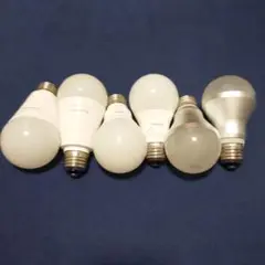 Panasonic & Toshiba LED電球（昼白色）セット
