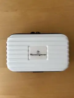 Munsingwear ホワイトハードケース　ポーチ