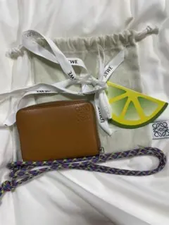 LOEWEジップ 6 カードホルダー クラシックカーフ
