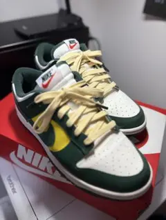 Nike Women's Dunk Low SE "Noble Green"