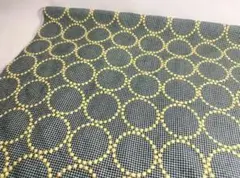 刺繍.ポリエステル生地.刺繍幅130cm×50cm.タンバリン、 グレーと黄色糸