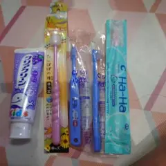 小さなお子さんの歯ブラシ歯磨きセット