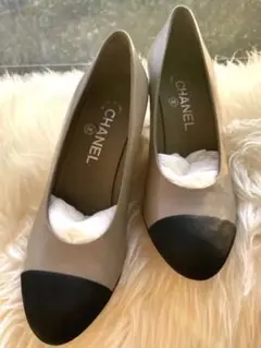 ❤︎ CHANEL ❤︎ ベージュ&ブラックパンプス❤︎新品24.5cm❤︎シャネル