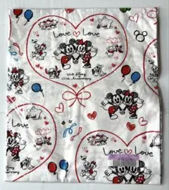 ミッキーの手描き風クロス　約幅105cm×長さ75cm