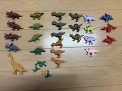 恐竜消しゴム　セット