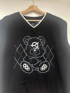 OYクマ刺繍 ニットベスト 黒