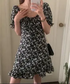 花柄ミニワンピース 半袖