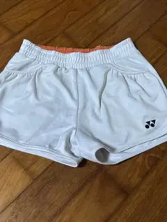ヨネックス ホワイトショートパンツ