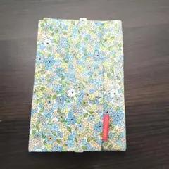 スピーチバルーン 布製ブックカバー 花柄デニム風