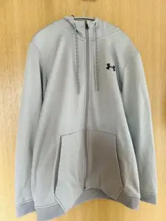 お値引き不可　メンズ　Under Armour グレー フルジップパーカー XL
