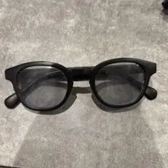 グレー系　サングラス