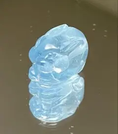アクアマリン　ウサギ（貫通穴あり）　約1.45cm