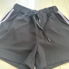 黒のハーフパンツ Mサイズ 紫ストライプ