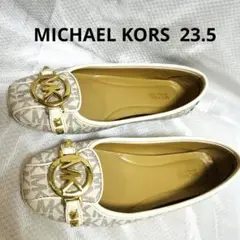 MICHAELKORSマイケルコースロゴモカシンフラットシューズ　アイボリー