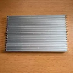 ヒートシンク シルバー 100x59x10mm