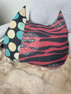 カンタキルト ラリーキルト 猫モチーフ 猫型 インド伝統工芸③