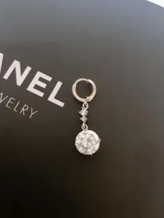 一粒ダイヤピアス