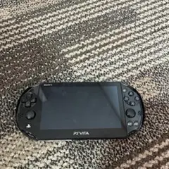 PS Vita 本体 ゲームカード2枚付きPCH-2000
