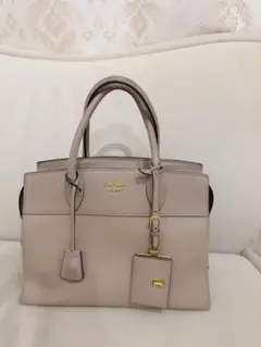 プラダ エスプラナード ベージュ