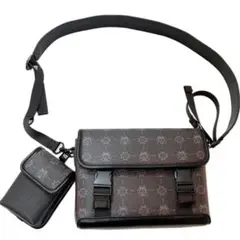 いいね❗ショルダーバッグ　カッコイイ　黒系　レザー　光沢
