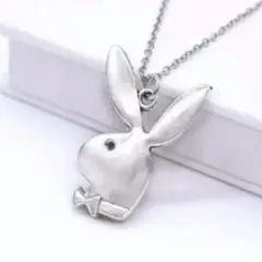 プレイボーイ　ペンダント　ネックレス　オシャレ　かわいい　シルバー