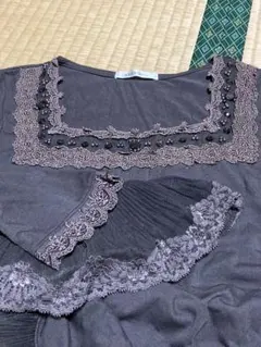 axes femme　シンプル　ビーズ　レース　カットソー　ブラウン