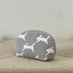 ⚮̈ミナペルホネン　シェルポーチ　runrunrun light gray