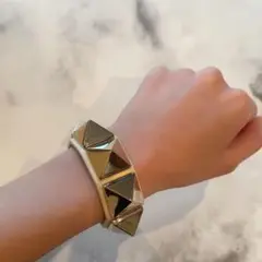 ヴァレンティノ VALENTINO ロックスタッズ ブレスレット