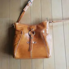 Hush Puppies オレンジレザーショルダーバッグ