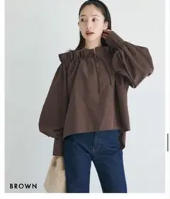 ベースメントオンライン【MIYU DESIGN】 2wayフリルトップスブラウン