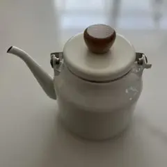 未使用　ホワイト　ティーポット 木製ハンドル付き