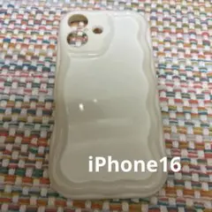 ホワイト　クリーム色 波形　うねうねデザイン iPhone16ケース