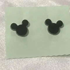 ミッキーマウス型 ブラックピアス