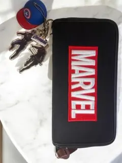 MARVEL 長財布 限定キーホルダー付き