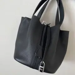 クリーマ　レザー　トートバッグ　ブラック　未使用品
