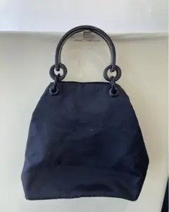 プラダ プラスチックハンドル バッグ