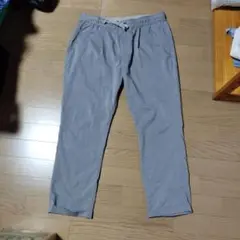 BEAMS グレー カジュアルパンツ