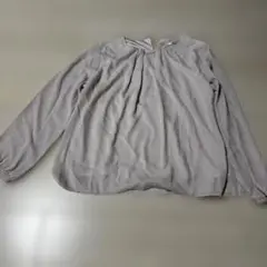 グレー ホワイト長袖シャツ プリーツデザイン