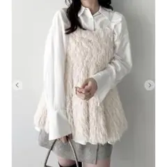 【新品未使用⠀】ココディール/フェザーぺプラムキャミブラウス SALE50%OFF◇COCODEAL(ココディール)【フェザーペプラムキャミ