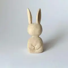 09 手彫り　うさぎ　兎　木製　木彫り　トールペイント 用　白木　置物