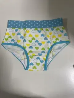 女の子向けハート柄ショーツ