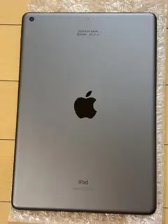 美品　iPad (第9世代) 64GB グレー色　ケーブル・カバースタンド付き