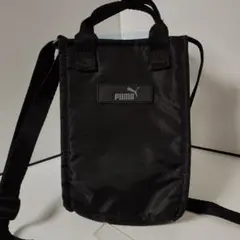 PUMA ブラック ショルダーバッグ