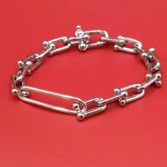 Item thumbnail for item 9d6b5c23-67c4-42e7-a71f-64d2a31ba9d1