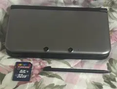 ニンテンドー3DSLL シルバー×ブラック本体/タッチペン/32GB SDカード