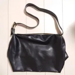 【中古】ショルダーバッグ 黒 合皮