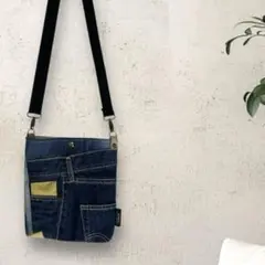 デニムリメイク　バッグ　サコッシュ　ポシェット　ショルダーバッグ　斜め掛け